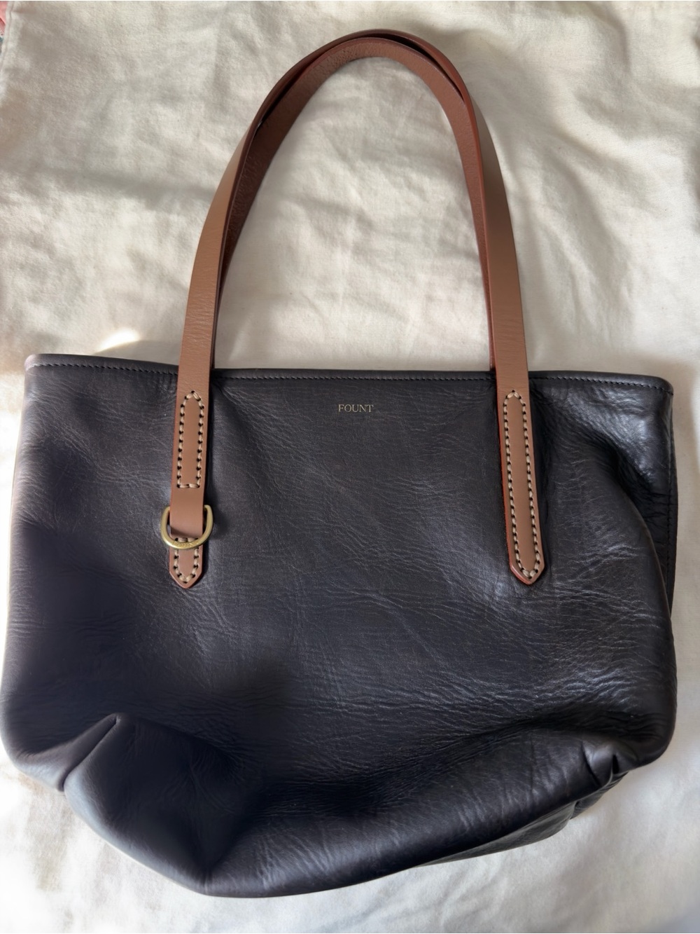 Fount Petite Bellfield Tote in Wolf